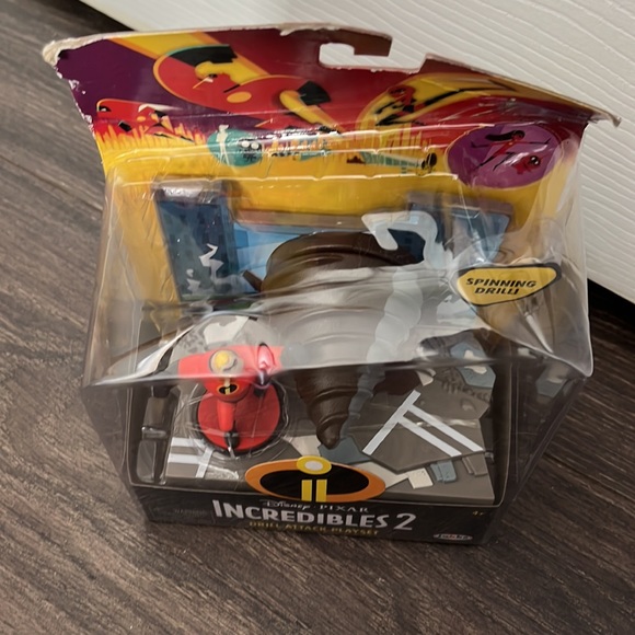 Disney / Pixar The Incredibles 2 Drill Attack Playset - Picture 6 of 8